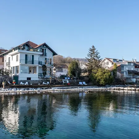 La Du - De - Les Pieds Dans L'eau Apartment *
